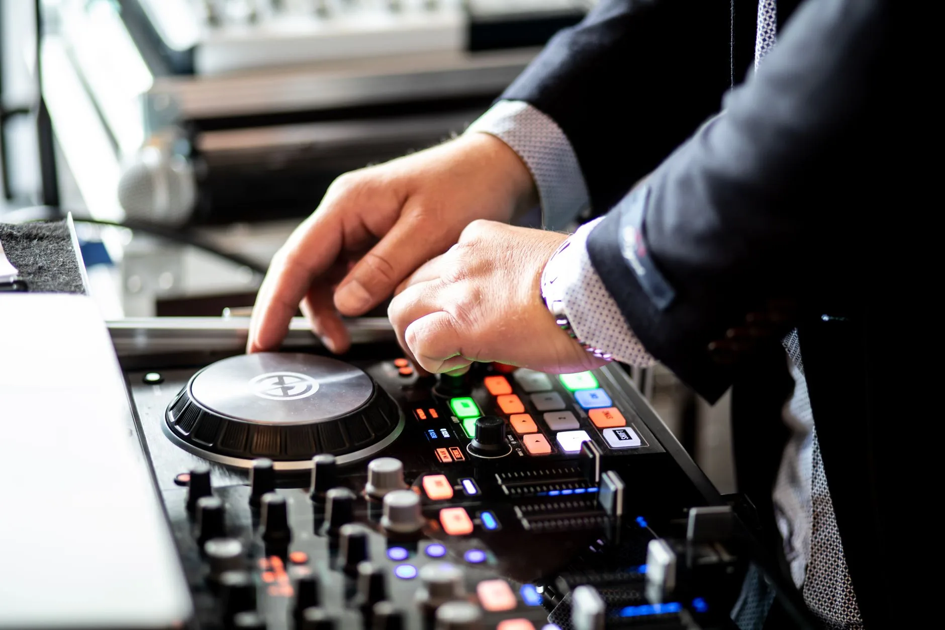 Dj