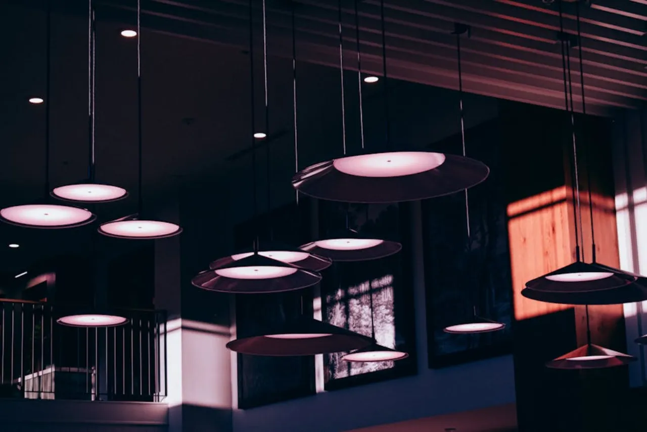 De beste verlichtingsoplossingen voor woningen in een gebied met een hoge bevolkingsdichtheid